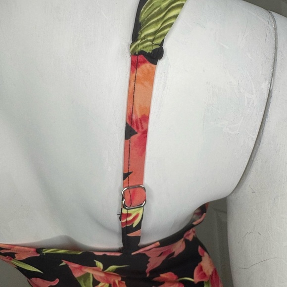 St. John's Bay Floral One Piece Swimsuit Size 10. - Picture 12 of 14